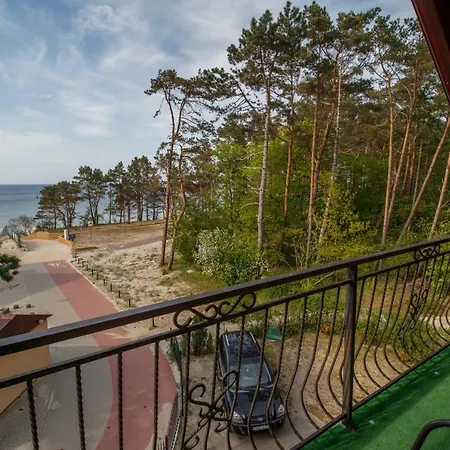 Bed & Breakfast „amber” Z Widokiem Na Morze *